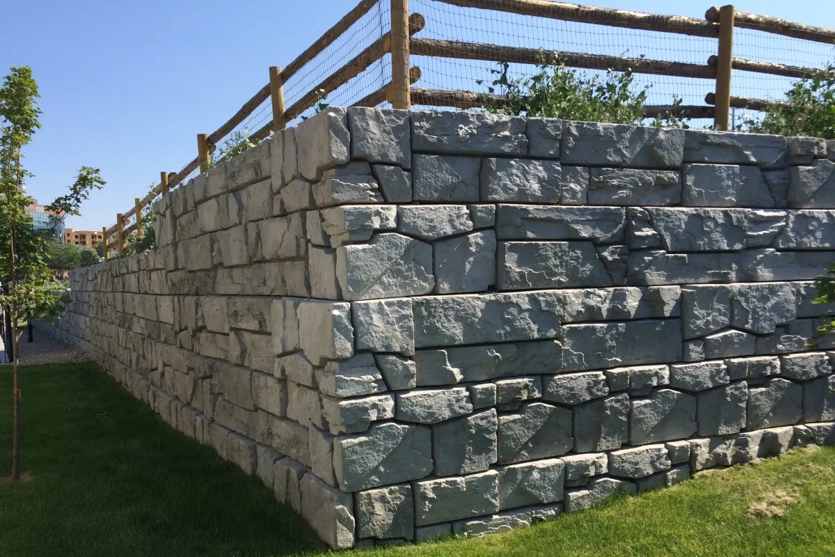 Verti-Block landscaping product
